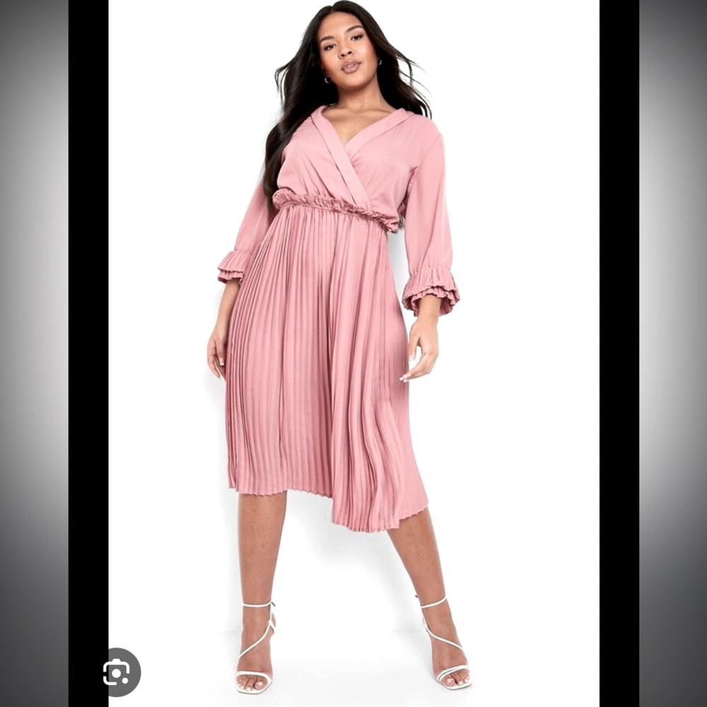 BOOHOO Plus Woven Pleated Midi Skater Dress, US Size 18